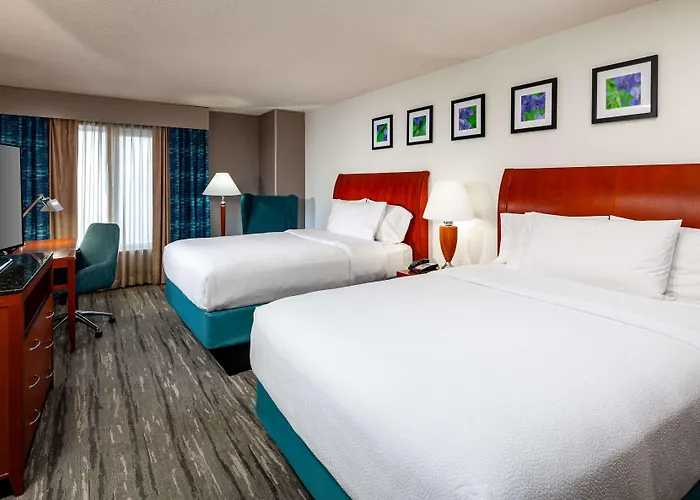 Hilton Garden Chicago O'hare Airport Hotel
